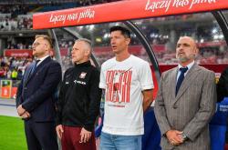 开云体育app转会期意甲传出新动向，巴塞罗那单刀错失，管理层表态——更衣室稳定，年轻球员得到机会的简单介绍