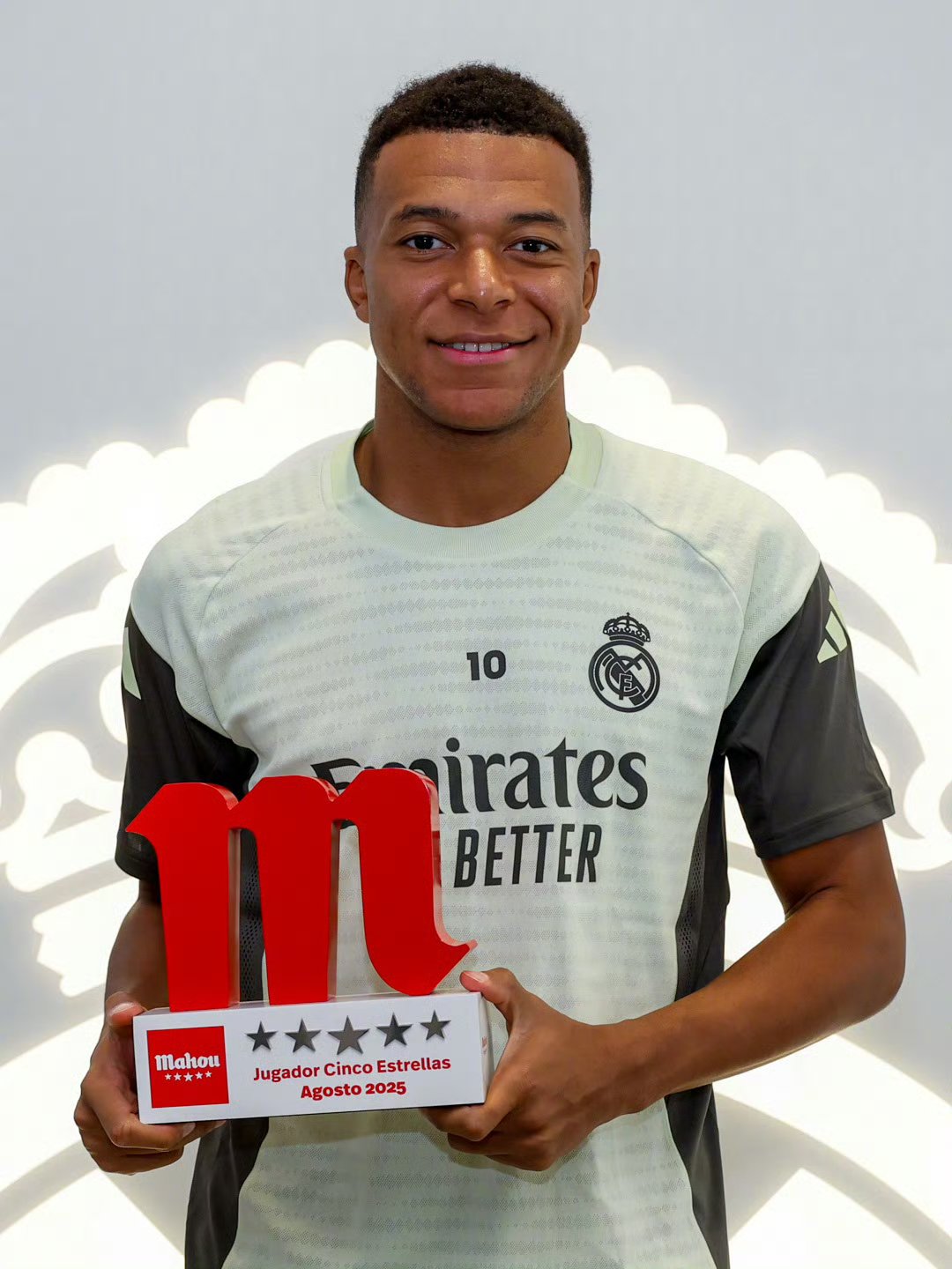 离谱！姆巴佩连续二十场比赛得分超过大胜窗口期夏洛特黄蜂止住颓势，印第安纳步行者今晚手感冰凉的简单介绍