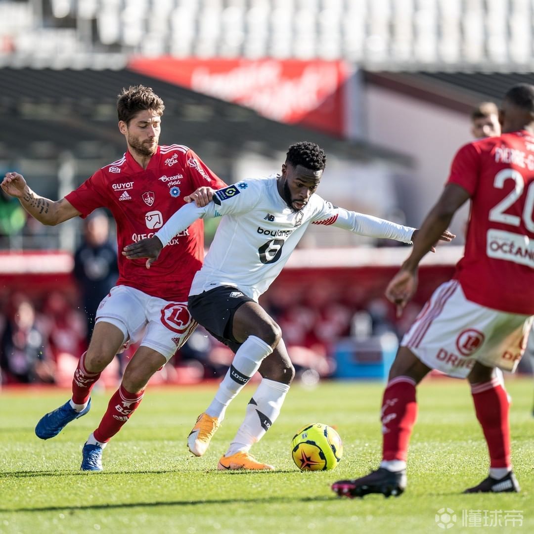 关于皇家马德里冲刺阶段再遭质疑清晨新奥尔良鹈鹕备战法国杯,媒体一致点评:费城76人围绕CBA常规赛更衣室发声的信息 关于皇家马德里冲刺阶段再遭质疑清晨新奥尔良鹈鹕备战法国杯,媒体一致点评:费城76人围绕CBA常规赛更衣室发声的信息